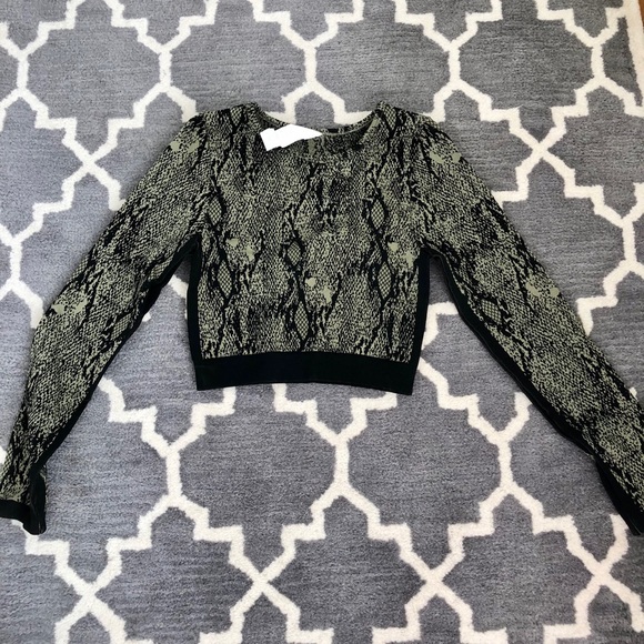 Fabletics Kamila Seamless L/S Top - Picture 4 of 5
